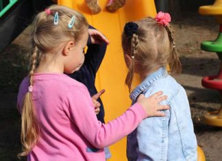 Kiedy wybrać się z dzieckiem do foniatry? foniatra warszawa