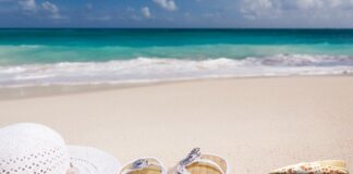 Gdzie zostawić klapki na basenie?