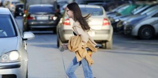 Czego nie podawać przez telefon?