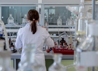 Czy lekarz rodzinny może wystawić zlecenie na pampersy?