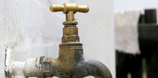 Jak usunąć czop woskowiny z ucha dziecka?