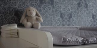 Czym smarować dziecko przy przewijaniu?