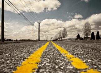 Jaka nawierzchnia na przydomowy plac zabaw? Jaka nawierzchnia na przydomowy plac zabaw?