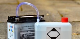 Przy jakim napięciu akumulator jest do wymiany?