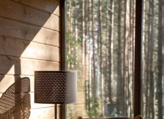 Jaki fotel uszak wybrać? fotel uszak z podnóżnkiem