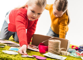 Pomysły na to, jak zrobić papugę z papieru i materiałów plastycznych z dzieckiem